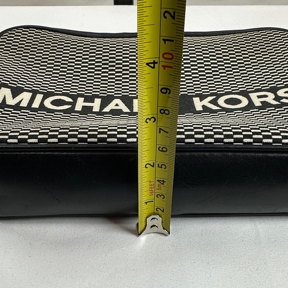 MICHAEL KORS Women's Jet Set Large Eastwest Cross Body Bag - Blk/ Off White - Picture 10 of 16